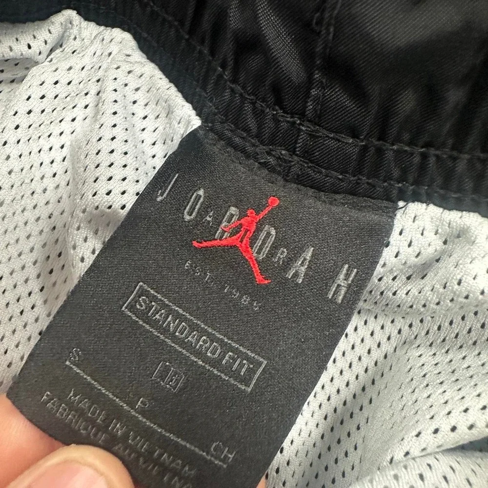 Jordan Black Mesh Lined Athletic Jogging Workout shorts Size Small